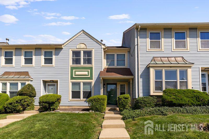 4 Heritage Square Sayreville NJ 08872