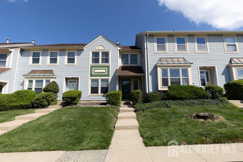 4 Heritage Square Sayreville NJ 08872