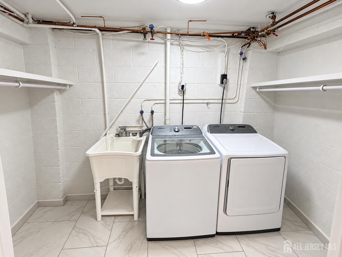 324 Gill Lane Iselin NJ 08830