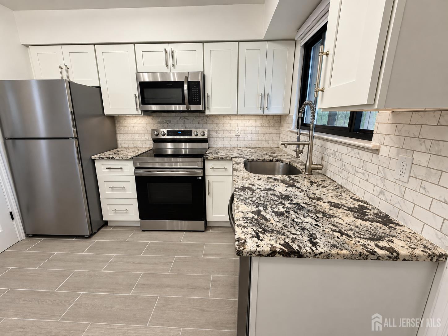 324 Gill Lane Iselin NJ 08830
