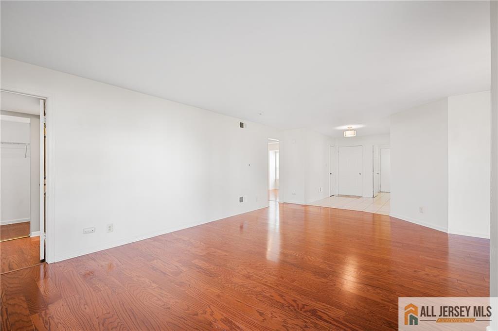 16 Andrew Johnson Drive Monroe NJ 08831