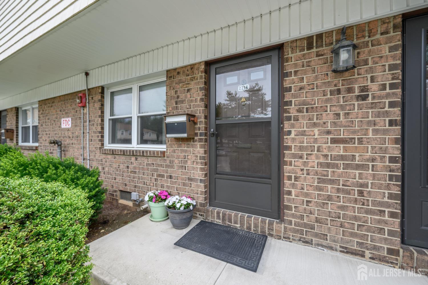 2214 Silver Court Hamilton NJ 08690