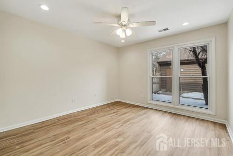 127 Oakmont Court Edison NJ 08820