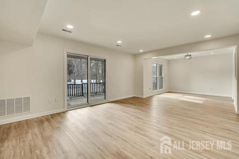 127 Oakmont Court Edison NJ 08820