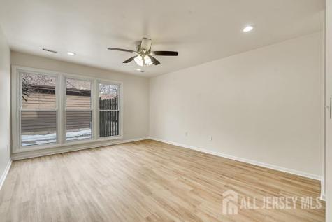 127 Oakmont Court Edison NJ 08820