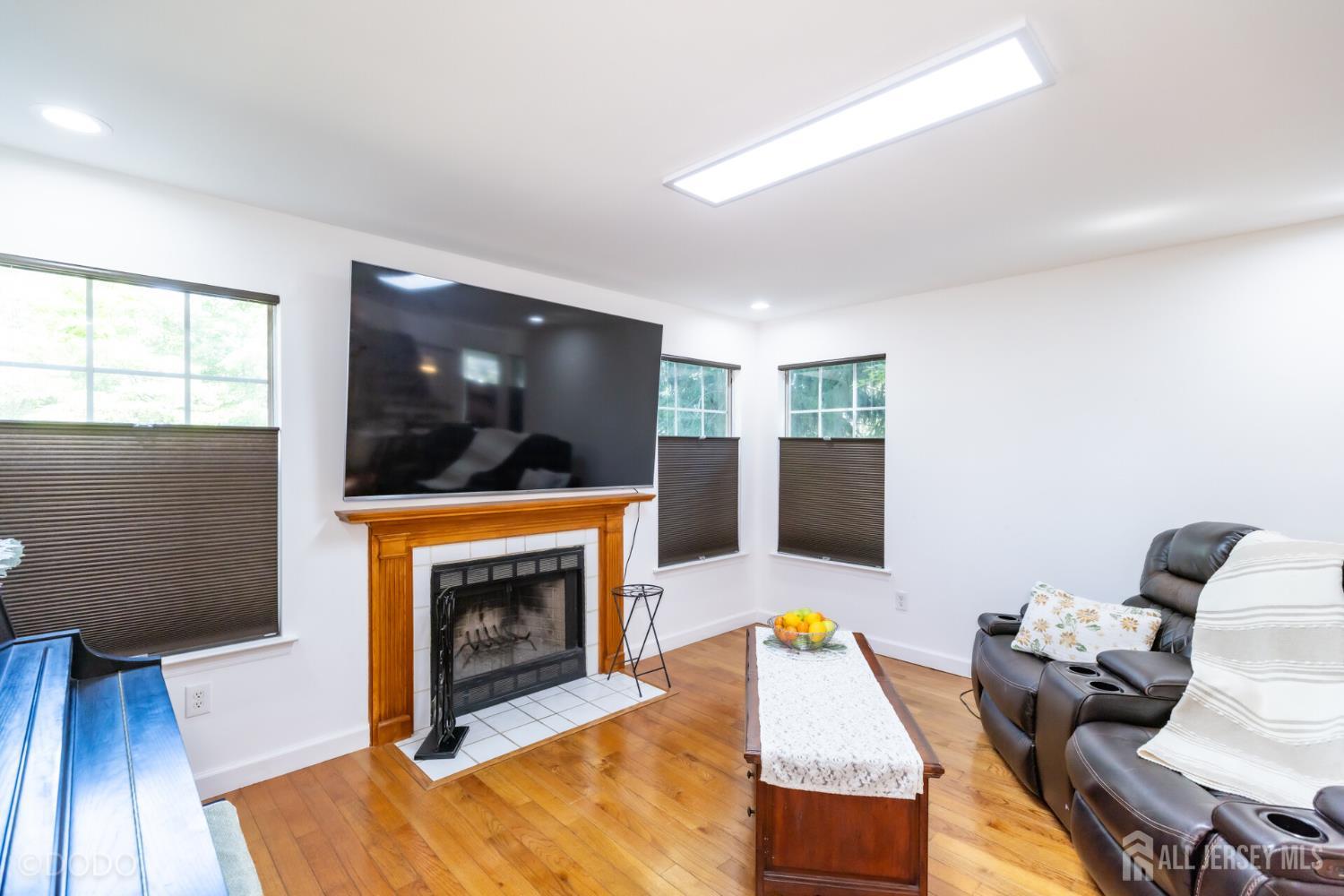 86 Gordon Avenue Lawrence NJ 08648
