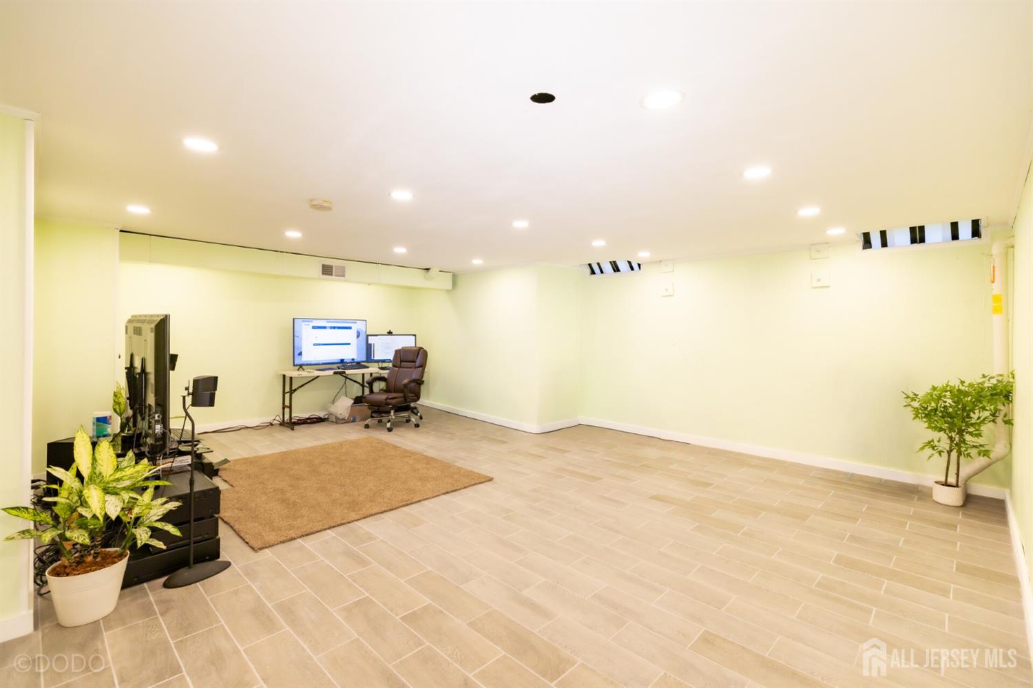 86 Gordon Avenue Lawrence NJ 08648