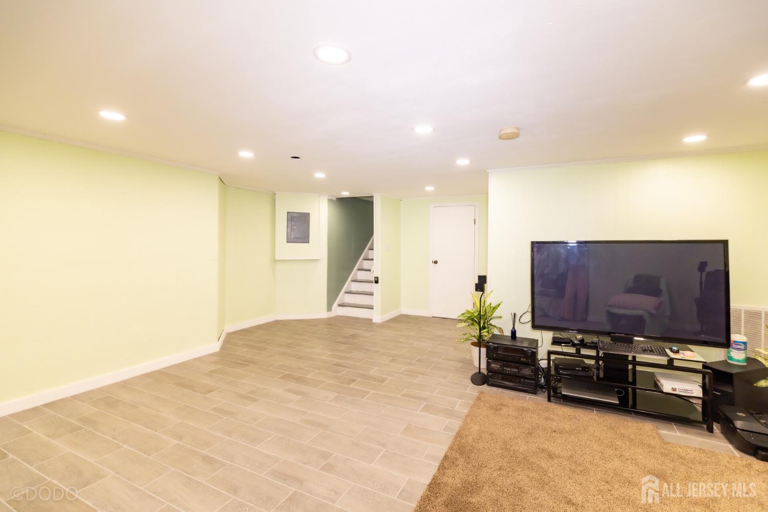 86 Gordon Avenue Lawrence NJ 08648