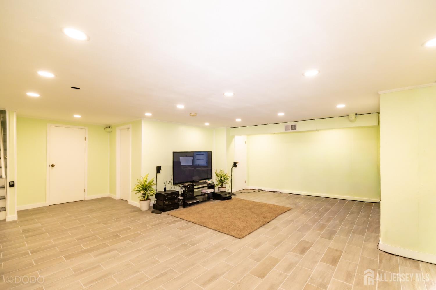 86 Gordon Avenue Lawrence NJ 08648