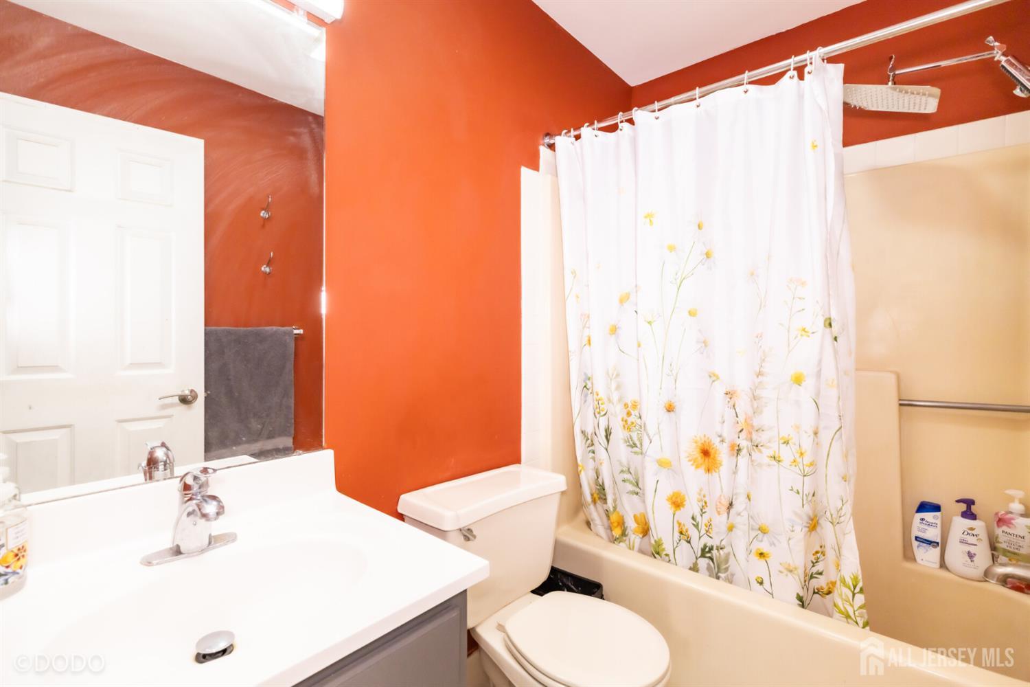 86 Gordon Avenue Lawrence NJ 08648