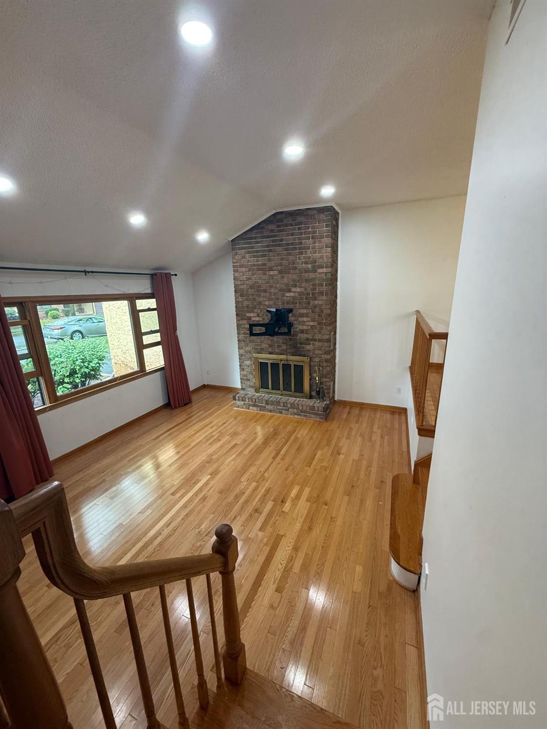 8 Teaberry Drive Edison NJ 08820