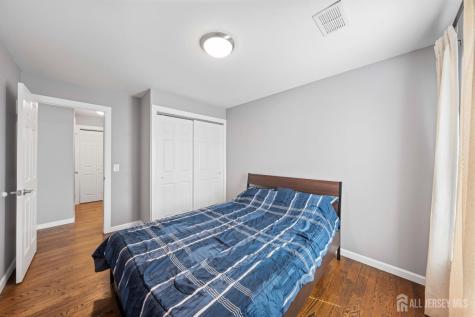 2706 Lighthouse Lane Parlin NJ 08859