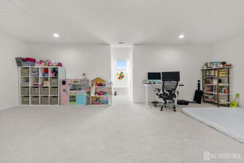 23 Clover Lane Monroe NJ 08831