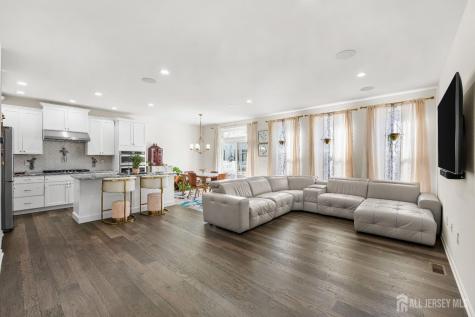 23 Clover Lane Monroe NJ 08831