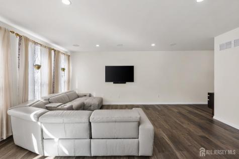 23 Clover Lane Monroe NJ 08831
