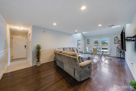 116 Peach Street Avenel NJ 07001