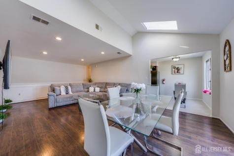 116 Peach Street Avenel NJ 07001
