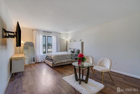 116 Peach Street Avenel NJ 07001