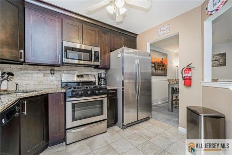 1310 Stoneridge Circle Helmetta NJ 08828