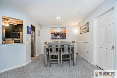 1310 Stoneridge Circle Helmetta NJ 08828