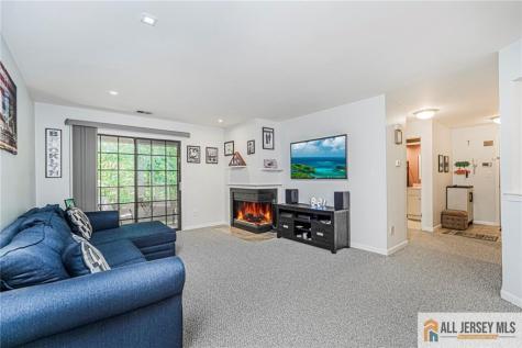 1310 Stoneridge Circle Helmetta NJ 08828