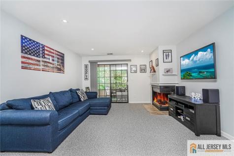 1310 Stoneridge Circle Helmetta NJ 08828