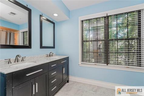 1310 Stoneridge Circle Helmetta NJ 08828