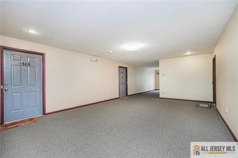 1310 Stoneridge Circle Helmetta NJ 08828