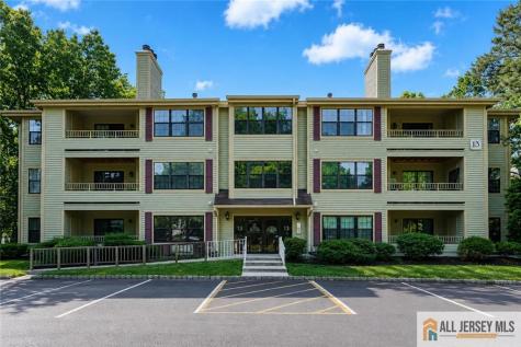 1310 Stoneridge Circle Helmetta NJ 08828