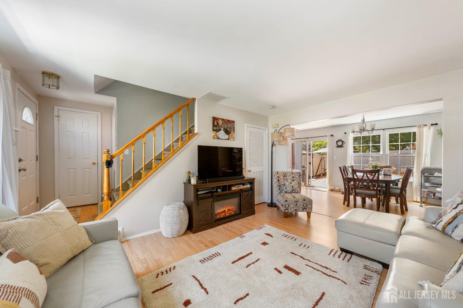 35 E Byrnes Lane E Sayreville NJ 08872
