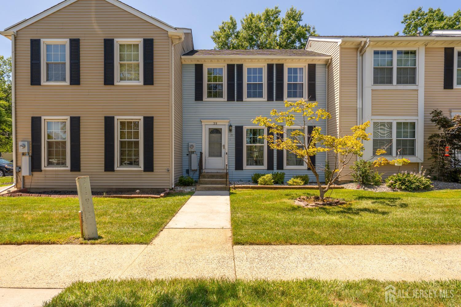 35 E Byrnes Lane E Sayreville NJ 08872