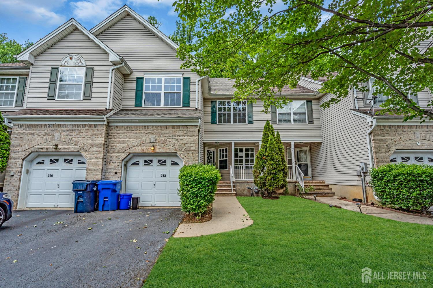 242 Hawthorne Road North Brunswick NJ 08902