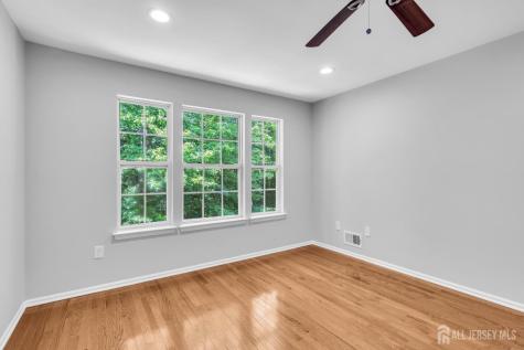 242 Hawthorne Road North Brunswick NJ 08902