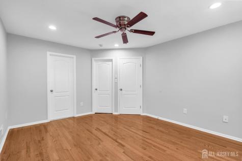 242 Hawthorne Road North Brunswick NJ 08902