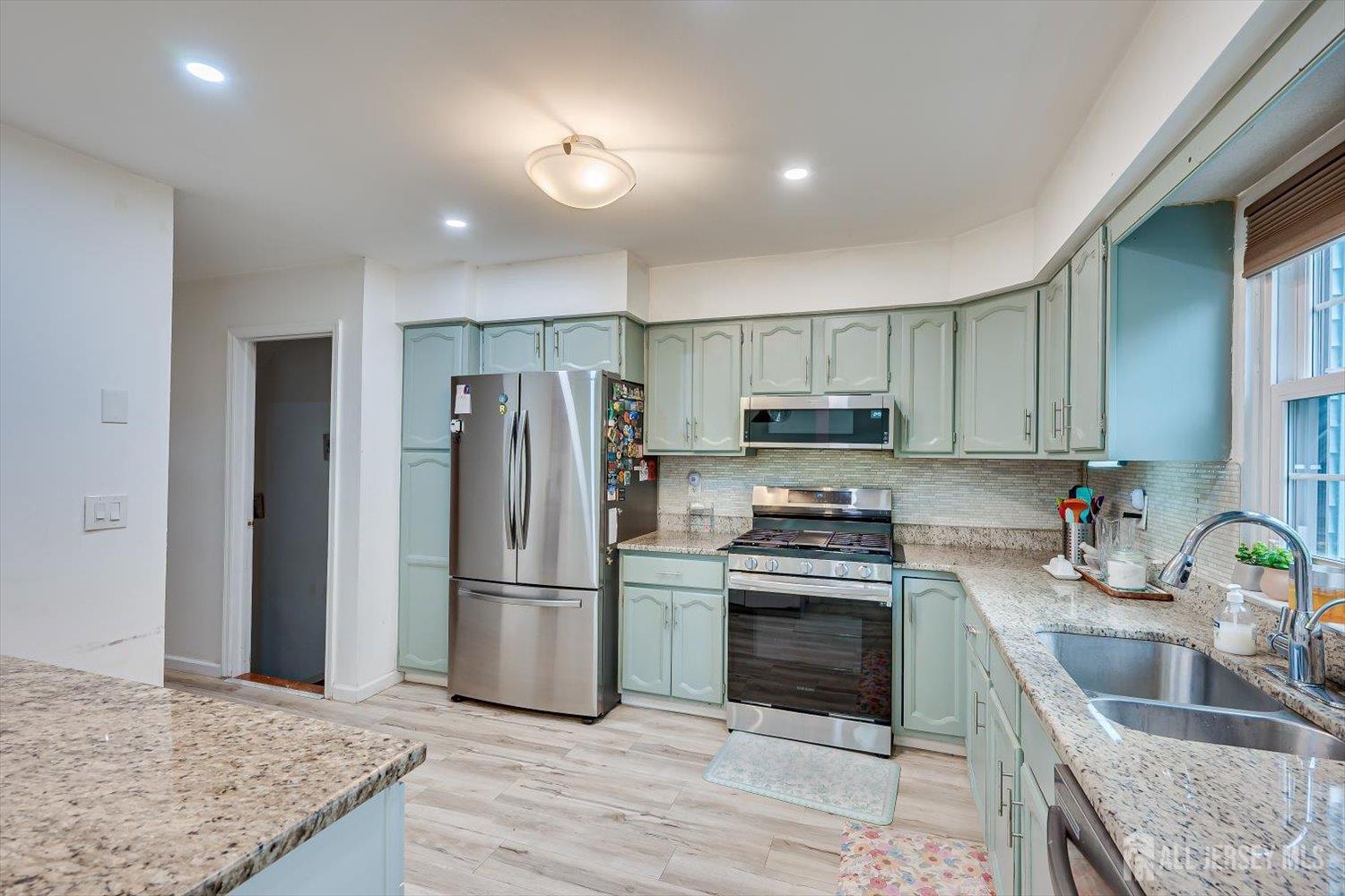 1602 Deerfield Drive Edison NJ 08820