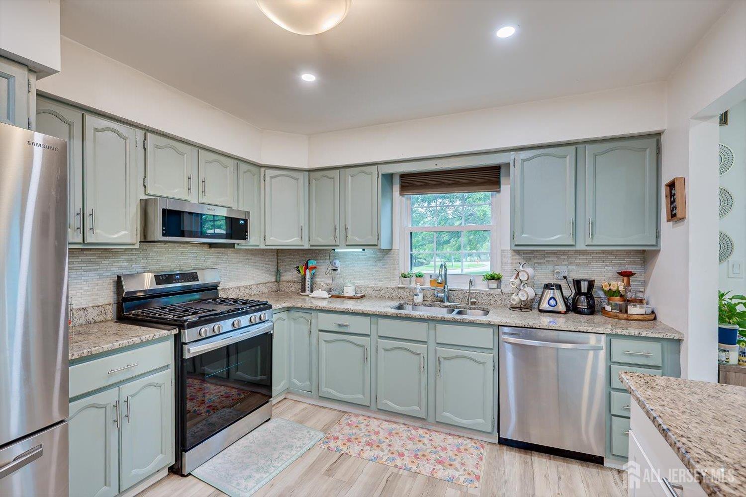 1602 Deerfield Drive Edison NJ 08820