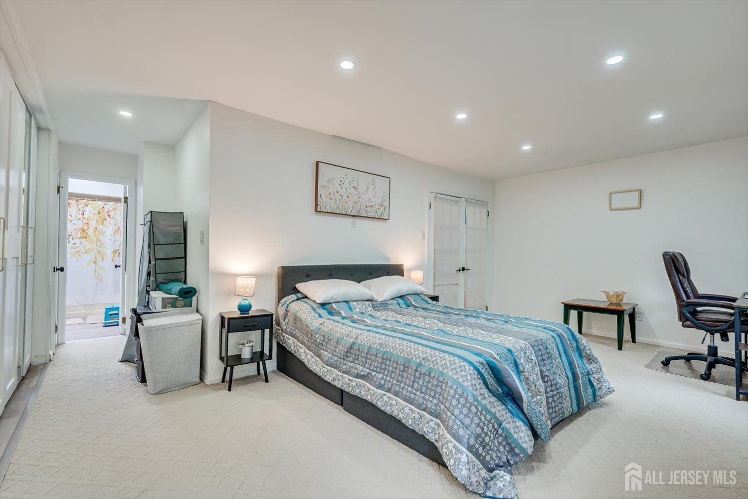 1602 Deerfield Drive Edison NJ 08820