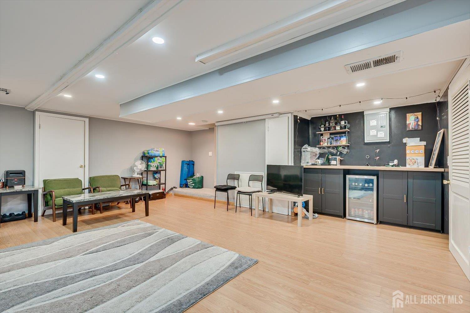 1602 Deerfield Drive Edison NJ 08820