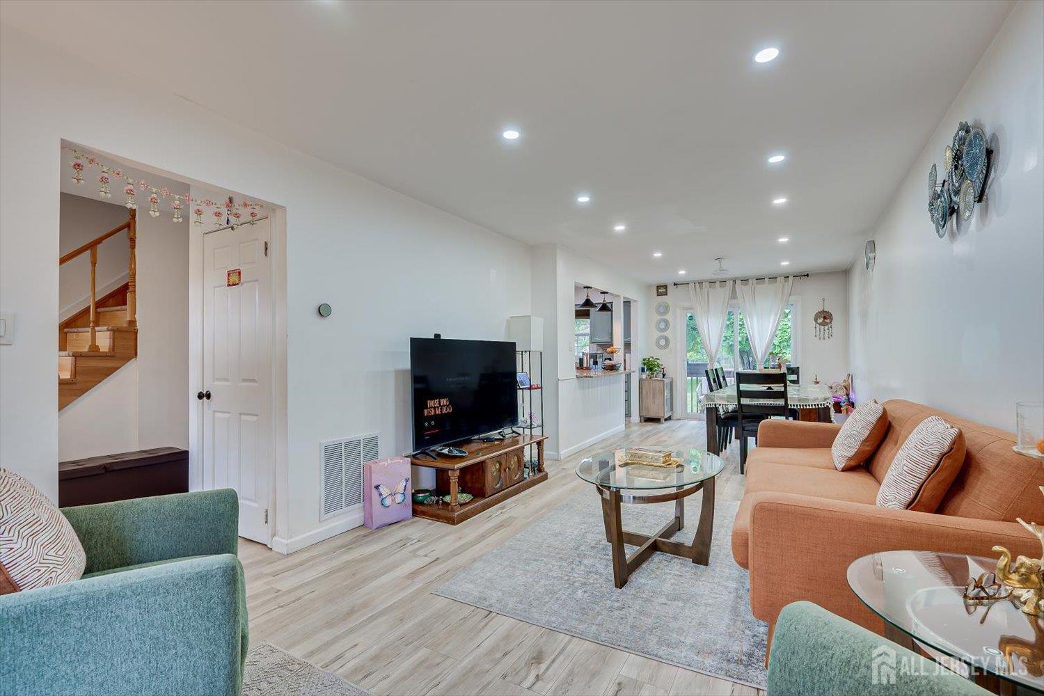 1602 Deerfield Drive Edison NJ 08820