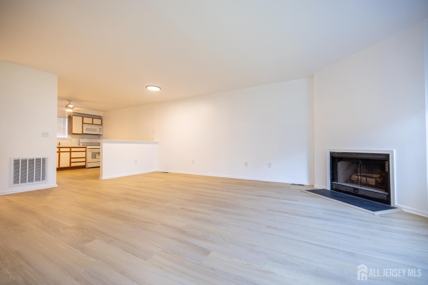 184 Bexley Lane Middlesex NJ 08854