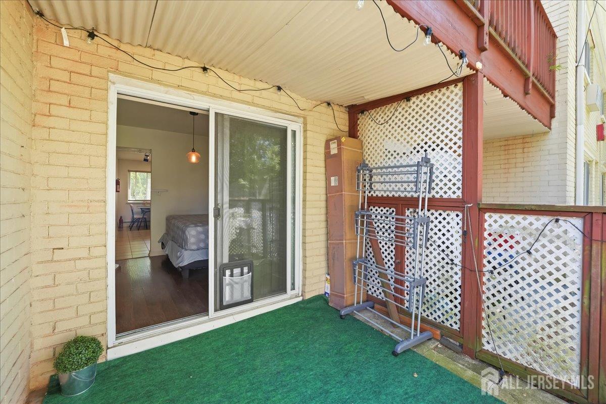 18 Lake Avenue East Brunswick NJ 08816