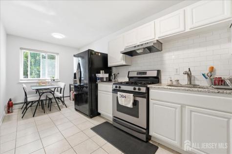 18 Lake Avenue East Brunswick NJ 08816