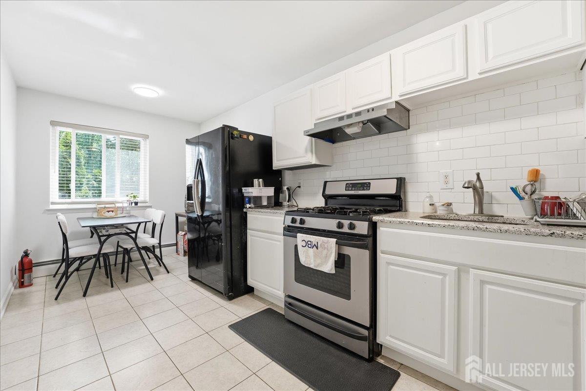 18 Lake Avenue East Brunswick NJ 08816