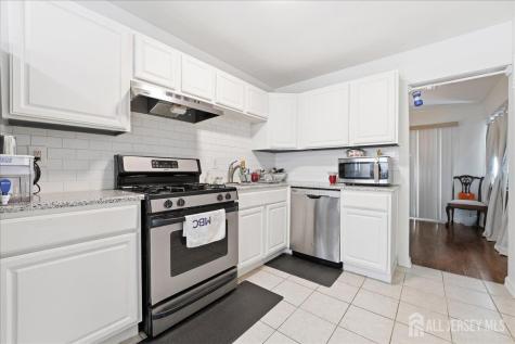 18 Lake Avenue East Brunswick NJ 08816