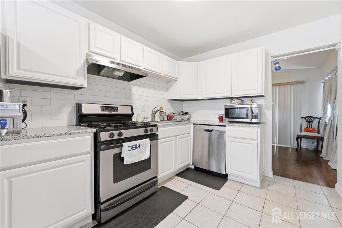 18 Lake Avenue East Brunswick NJ 08816