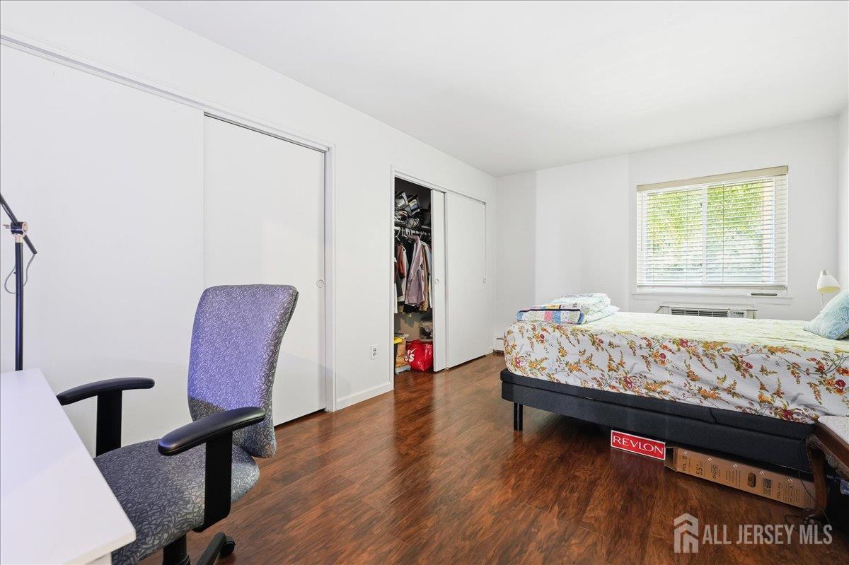 18 Lake Avenue East Brunswick NJ 08816