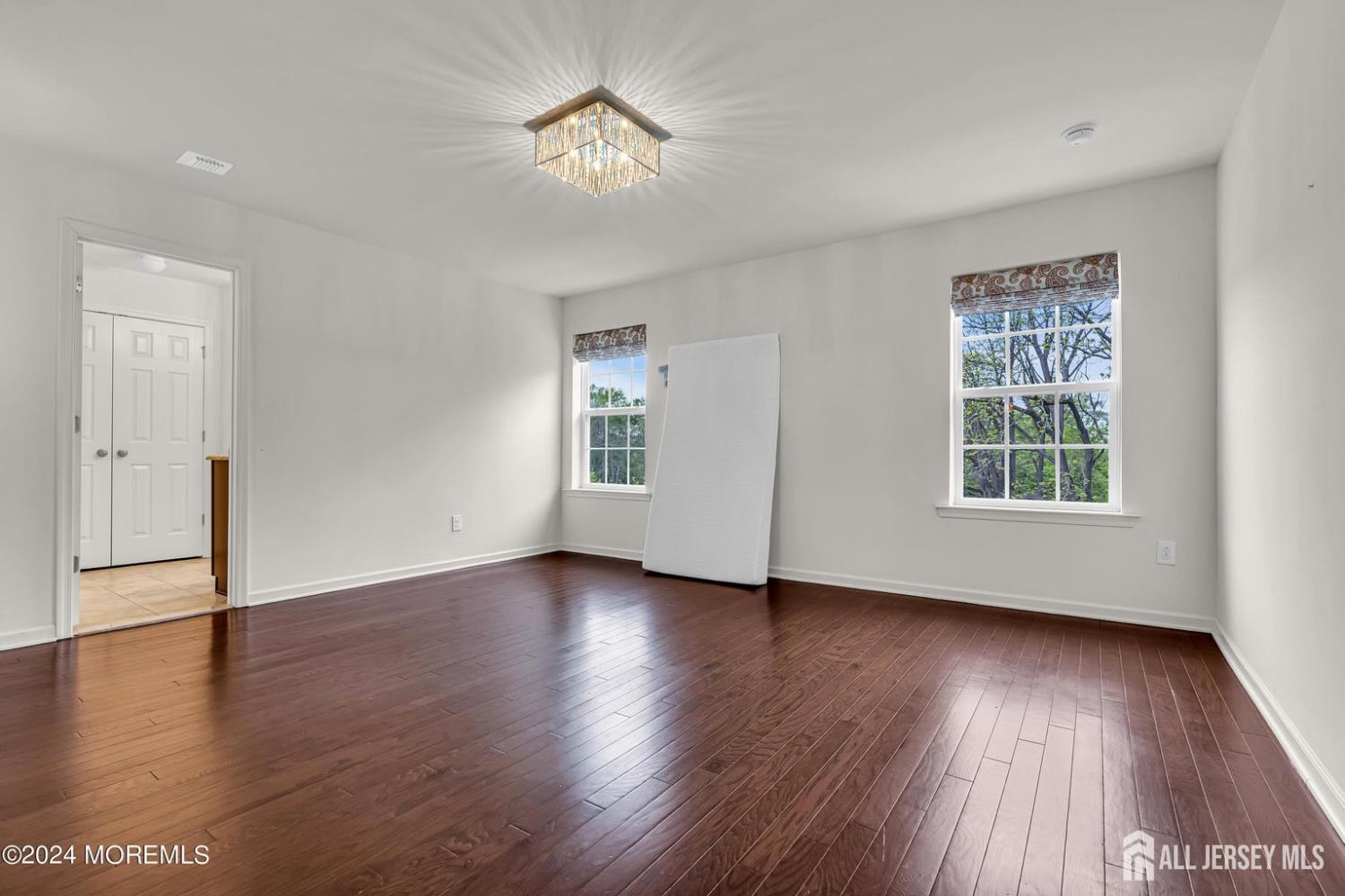 44 Begonia Lane Monroe NJ 08831