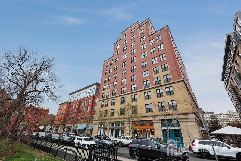 232 Pavonia Avenue Jersey City NJ 07301