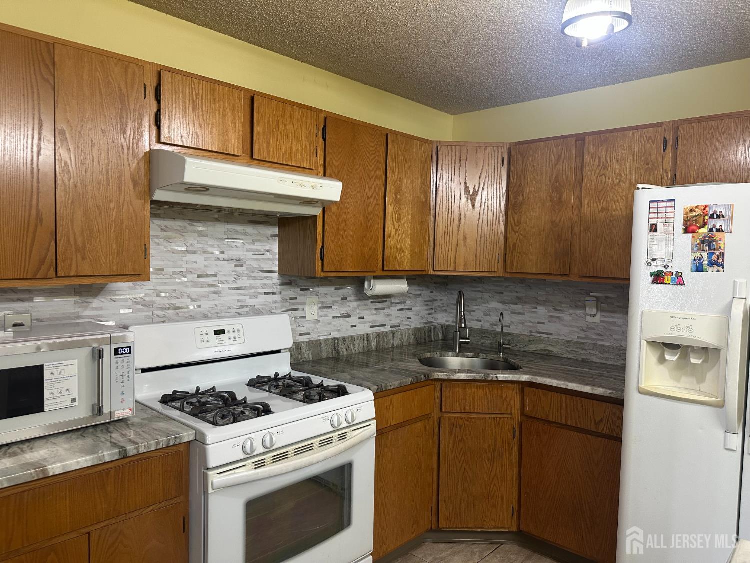138 Darwin Lane North Brunswick NJ 08902