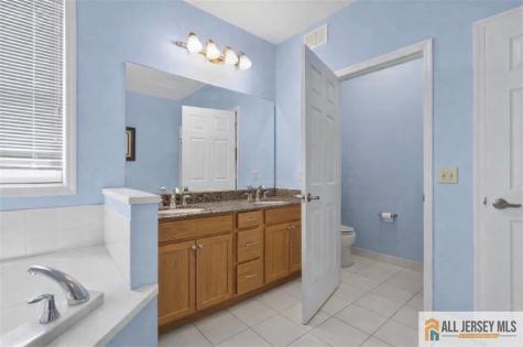315 Regency Place Woodbridge Proper NJ 07095